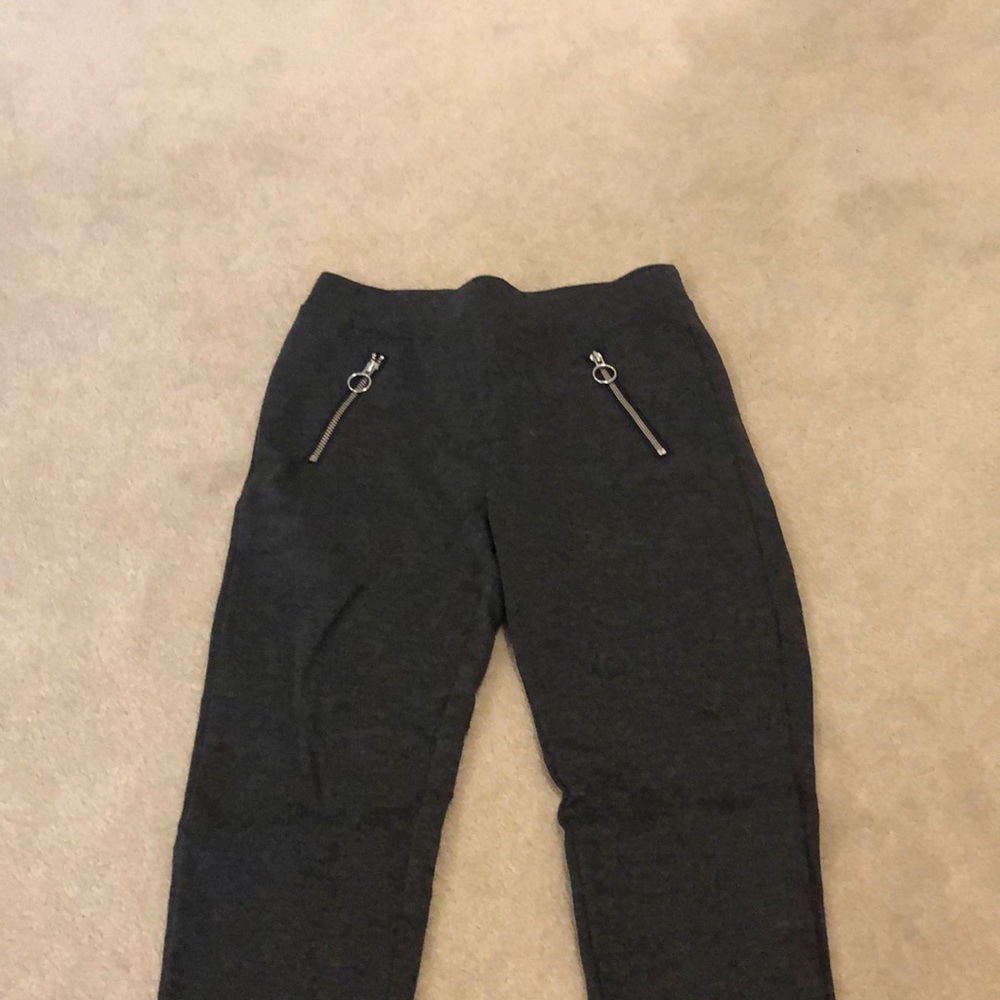 grey legging pants